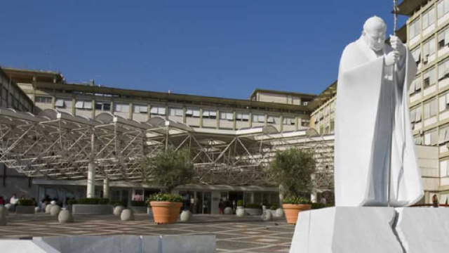 Dopo cinque giorni di agonia &egrave; morto al policlinico Gemelli di Roma il piccolo Davide soffocato da un pezzo di wurstel.