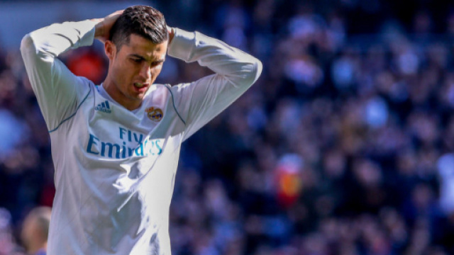 Cristiano Ronaldo pr&ecirc;t &agrave; un &eacute;norme retourn&eacute; face au fisc ! - Foot 01 - foot01.com