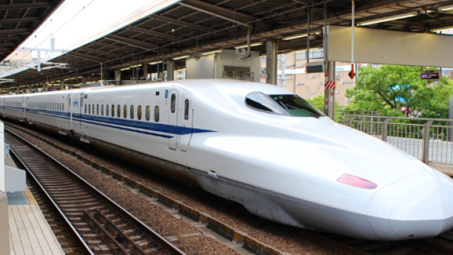 Tokyo: il treno parte con 25 secondi di anticipo. La societ&agrave; si scusa