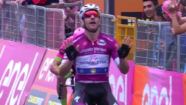 Una grande volata di Elia Viviani a Nervesa della Battaglia