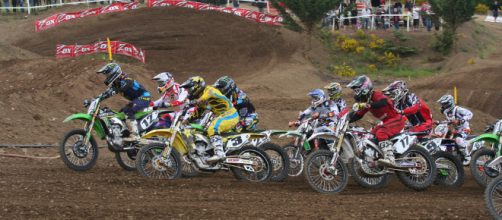 Throttles are wide open in the chase for the outdoor MX championship in 2018. - [image source: Moosealope - Flickr]