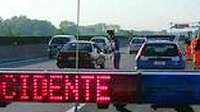 Calabria, incidente stradale all'altezza di Rosarno: 4 ragazzi feriti.