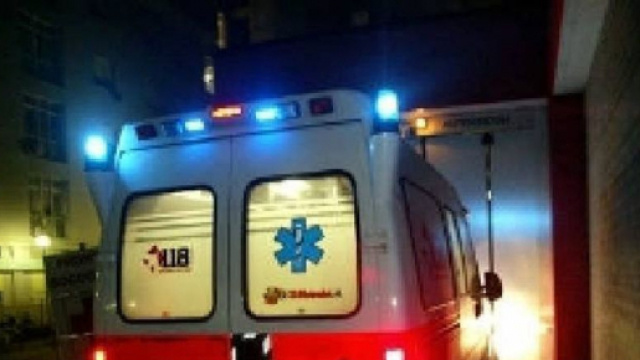 Calabria, ragazza di 12 anni si getta dal balcone e muore