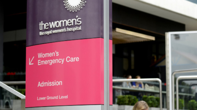 L'ingresso del Melbourne&rsquo;s Royal Women&rsquo;s hospital (Tracey Nearmy/AAP)