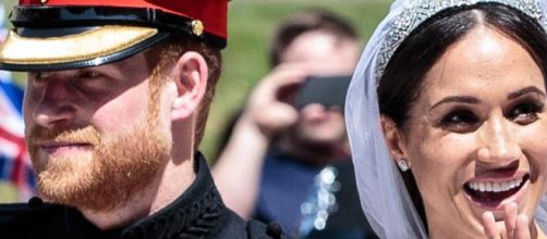 El pr&iacute;ncipe Harry y Meghan Markle durante su boda
