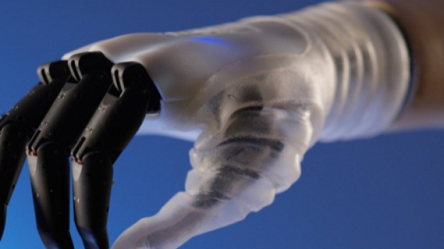 Hannes, la mano robotica capace di muovere le dita in modo naturale
