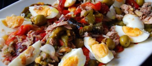 Receta casera: ensalada saludable con pescado
