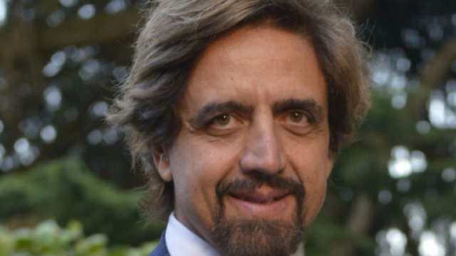 Grave lutto per Valerio Staffelli di Striscia la Notizia - Velvet ... - velvetgossip.it
