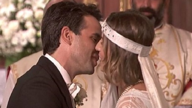 Il Segreto, trame dal 28 maggio al 2 giugno: Adela e Carmelo si sposano