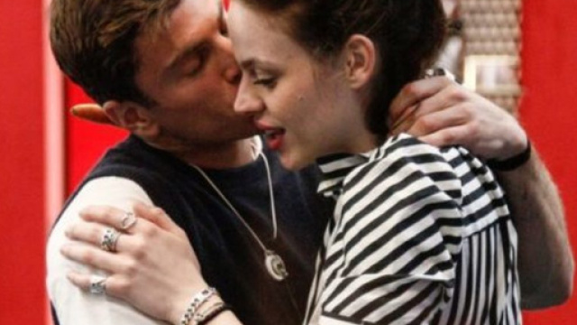 Grande Fratello, cena romantica a sorpresa per Filippo e Lucia - ilgazzettino.it