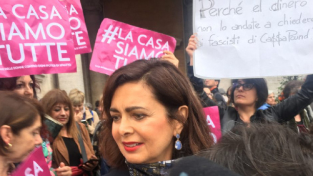Laura Boldrini in Campidoglio in occasione della manifestazione femminista contro il sindaco Raggi