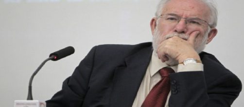 Carlos Berzosa, ex Rector de la Universidad de Madrid. Public Domain.