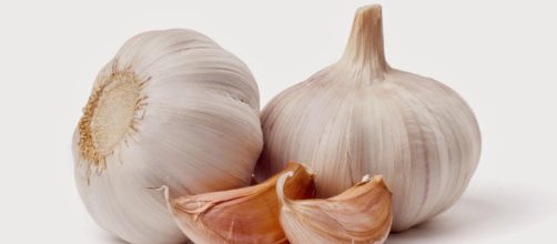 Como detener la caida del pelo - Malkia Amani - malkiaamani.com