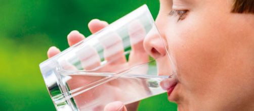 Sabes si tu hijo bebe suficiente agua