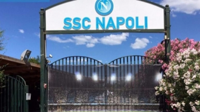 Calcio Napoli, scelto il nuovo allenatore: ecco chi &egrave;