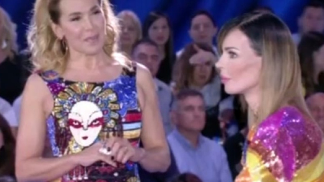 Grande Fratello, Nina Moric torna in studio con un nuovo look