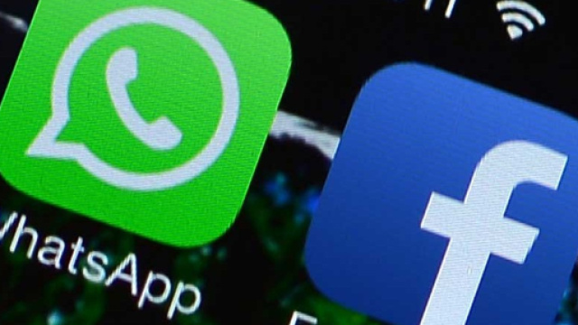 Post Da Facebook a WhatsApp in un clic