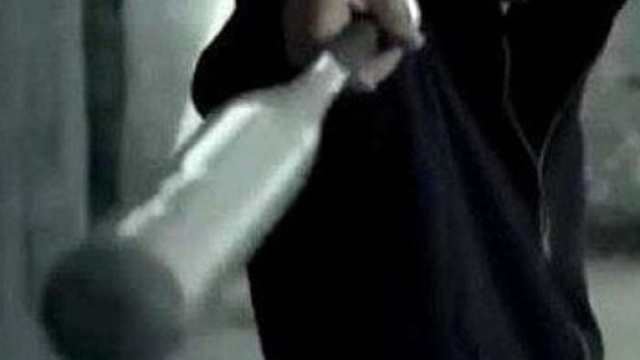 Aggrediti due uomini in centro perch&egrave; vegani.