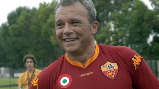 Alcol o eroina &egrave; il consiglio di Amendola a Karius per dimenticare le papere di sabato.