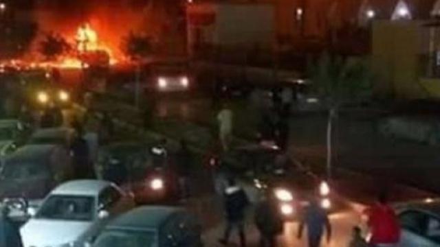 Bengasi, esplode autobomba in centro citt&agrave;