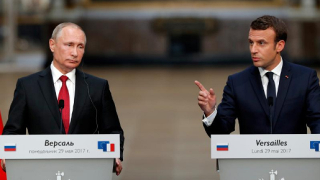 Le voyage risqu&eacute; de Macron en Russie - RFI - rfi.fr