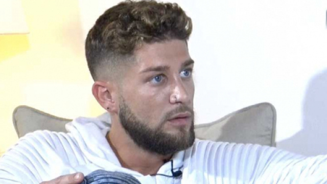 Le Zapping TV du 4 mai : Paga au plus mal apr&egrave;s ses retrouvailles ... - public.fr