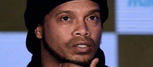 Ronaldinho: Pese a su retiro sigue dando de qu&eacute; hablar