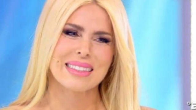 Loredana Lecciso attaccata dai fan di Romina Power