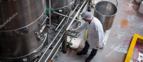 Tanque de almacenamiento control de Ingeniero de f&aacute;brica &mdash; Fotos ... - depositphotos.com