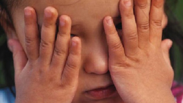 Bambina 11enne abusata dal compagno della madre.