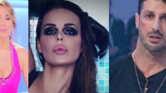 #BarbaraDUrso risponde all'attacco di #FabrizioCorona. #BlastingNews