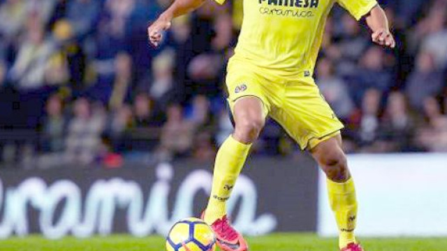 Carlos Bacca con la maglia del Villareal (foto via Facebook - @carlosbaccaoficial)