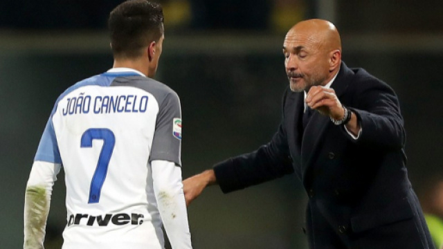 Inter, pronto un sorprendente scambio con il Valencia per riscattare Cancelo