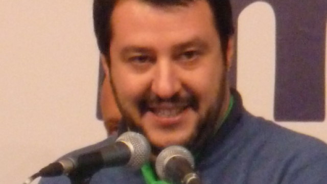 Matteo Salvini durante un comizio (Foto di Fabio Visconti rilasciata in licenza Creative Commons)