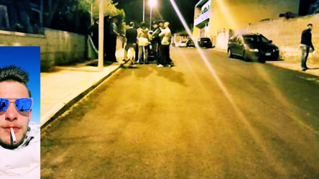 Nicola Della Morte - nella foto piccola in basso a destra - &egrave; stato ucciso con un coltello.