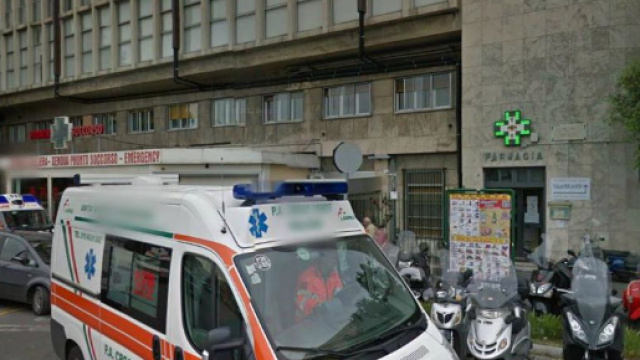 Pisa, neonato cade dalle braccia del padre