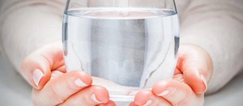 Opciones para tomar en casa un agua de calidad - Mejor con Salud - mejorconsalud.com