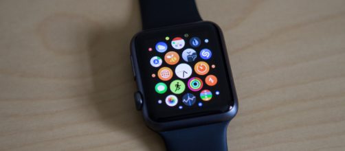 Apple Watch saves teens life [Image via Applewatch/ Flickr]