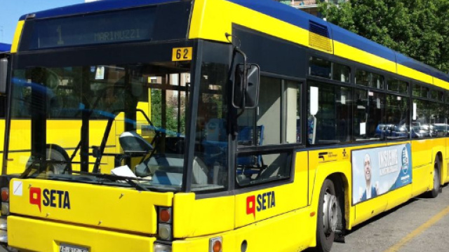 Bambino di soli 7 anni picchiato in un bus.