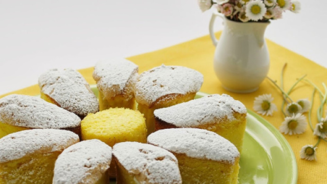Coccole di dolcezza: Un fiore...di margherita. Pan di spagna alternativi