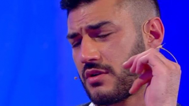 Uomini e Donne: amara verit&agrave; per Lorenzo Riccardi