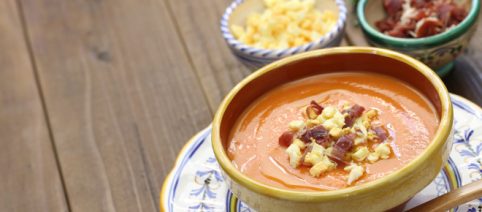Sopas frías para refrescar tus menús veraniegos