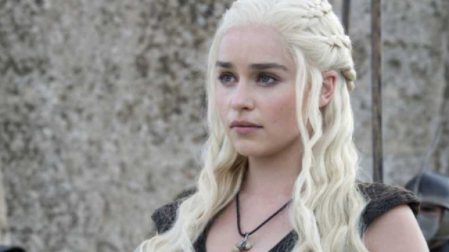 Game of Thrones : Emilia Clarke (Daenerys) n'a aucun probl&egrave;me avec ... - programme-tv.net