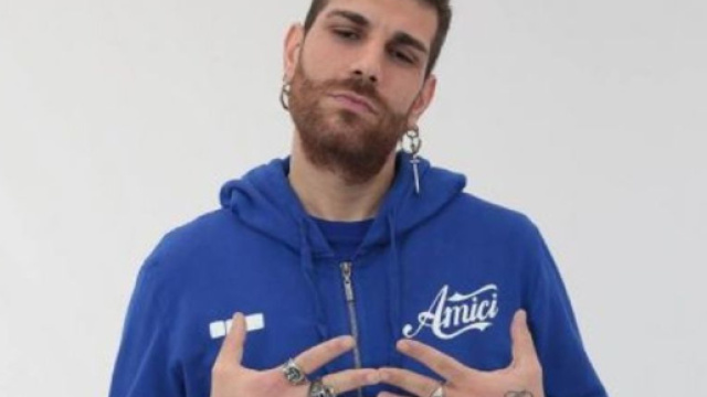 Matteo Cazzato, cantante della squadra blu eliminato ad Amici 17