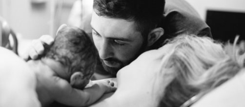 Cada vez m&aacute;s padres participan activamente en el pre y post parto