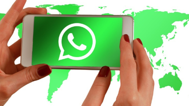 Attenzione al messaggio che blocca WhatsApp e Facebook Messenger: gli smartphone interessati