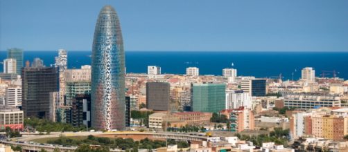 Viajar a Barcelona - Torre Agbar de Barcelona - viajarabarcelona.org