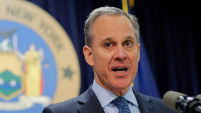 New York, si dimette il procuratore generale