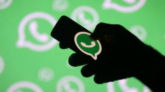 Whatsapp: il messaggio che blocca il cellulare