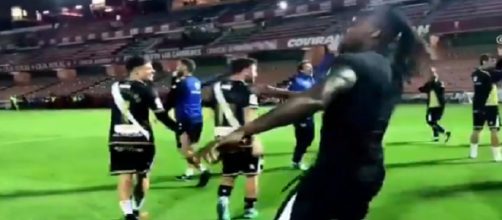 Manucho se marca un "final inesperado" en el Nuevo Estadio Los C&aacute;rmenes.